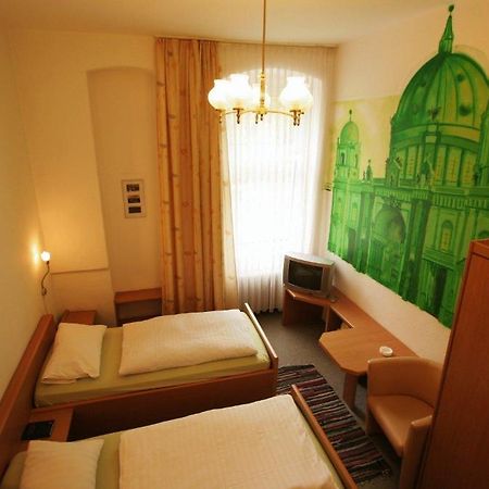 Hotel - Pension Am Schloss Bellevue Berlin Room photo